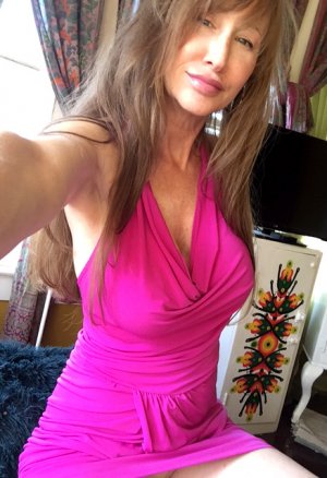 Marie-maud call girl in Valencia West